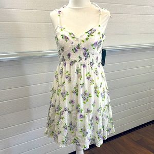 Sweetheart neck sundress